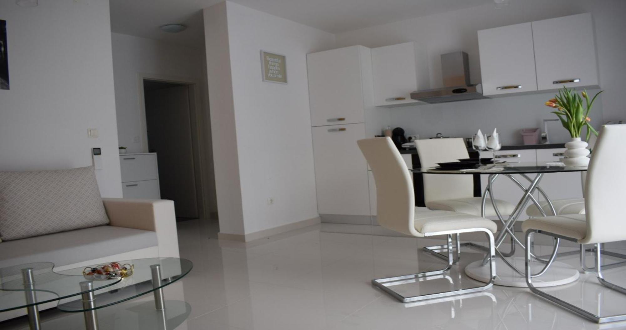 Apartmani Foresta Kras Exterior photo
